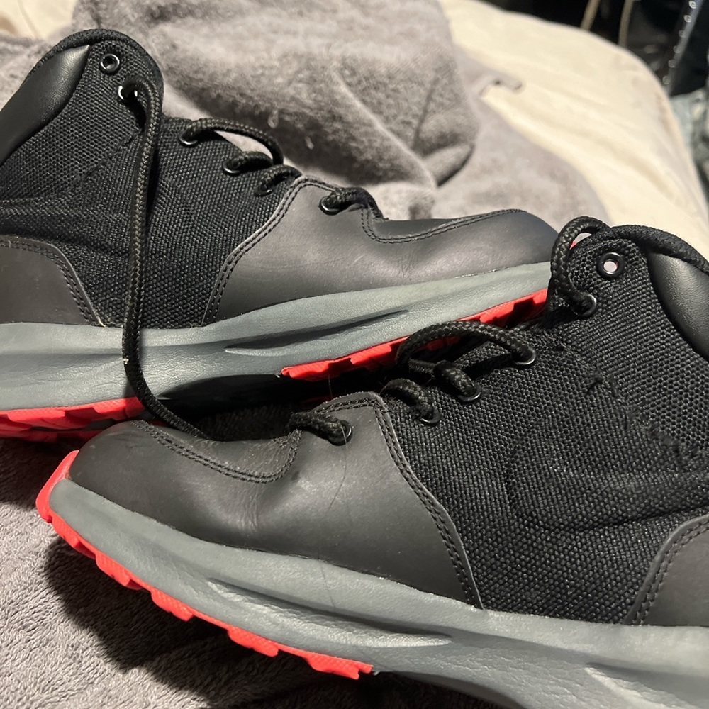 Nike girl sneakers high top